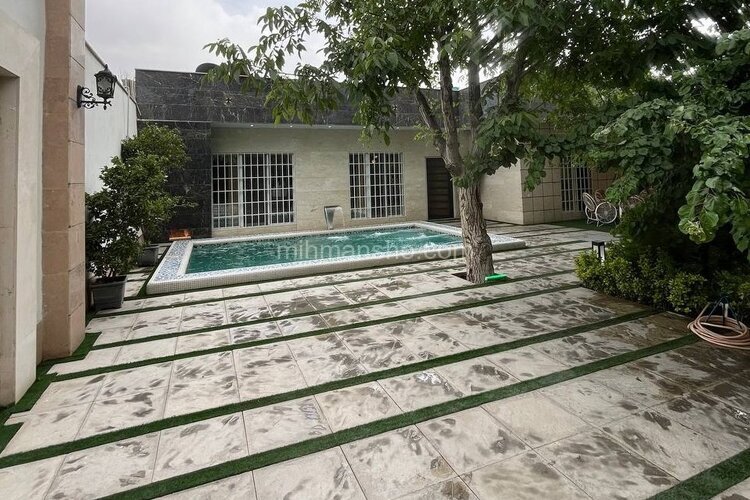 ویلا استخردار دوخواب چهارفصل در شهریار