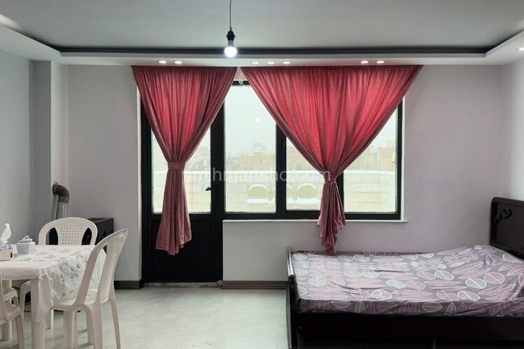 آپارتمان مبله تکخواب در بلوار وکیل آباد مشهد | ورودی تراس