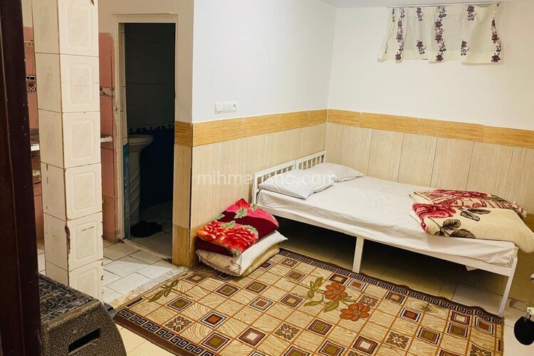 سوئیت 15 متری 102 در مسافرخانه مشهد