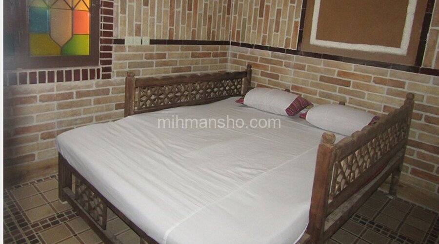 سوئیت ساز قاضی میرحسین در میبد