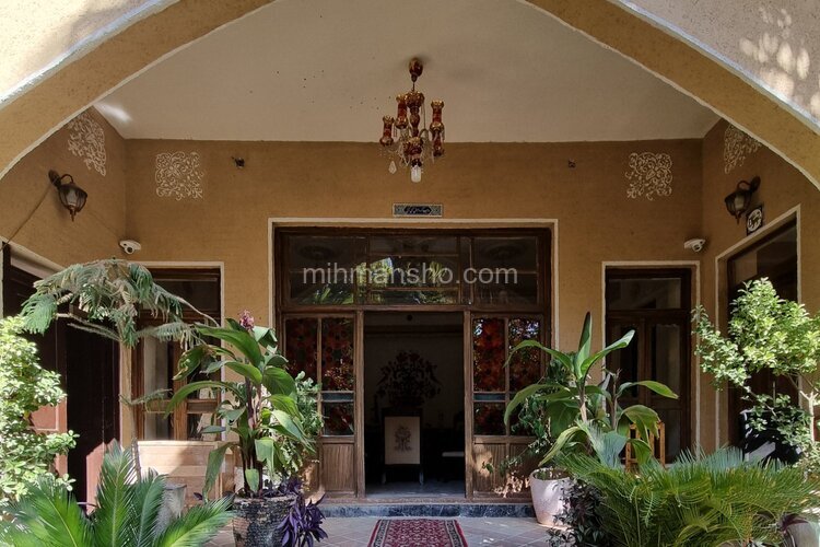 اتاق 5 عهد مانا اقامتگاه بومگردی اصفهان