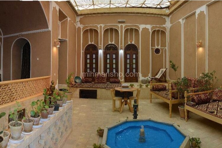 اتاق 2 نفره شقایق در اقامتگاه بومگردی یزد