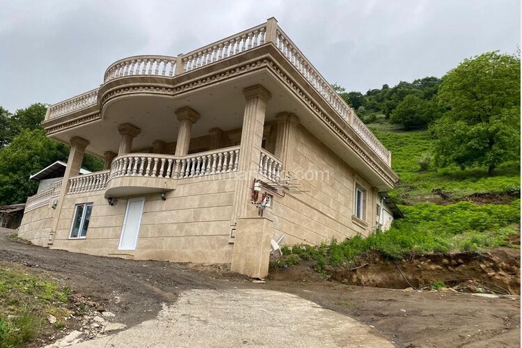 واحد مبله سه خواب در طبقه اول ویلا در آستارا