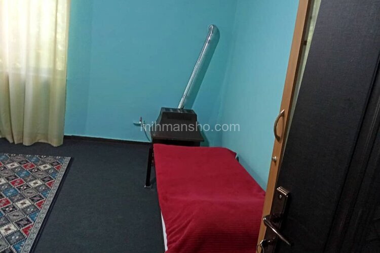 اتاق چهارنفره در اقامتگاه بومگردی رشت