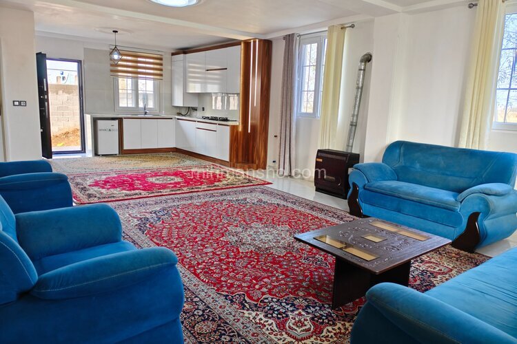 واحد مبله تکخواب در طبقه اول ویلا در لاهیجان | پذیرایی