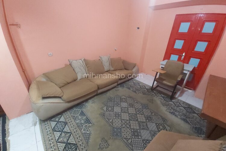 سوئیت مبله انقلاب رشتچی 1 در میدان انقلاب