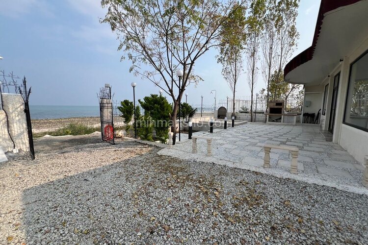 ویلا مبله سه خواب ساحلی نادر در رامسر