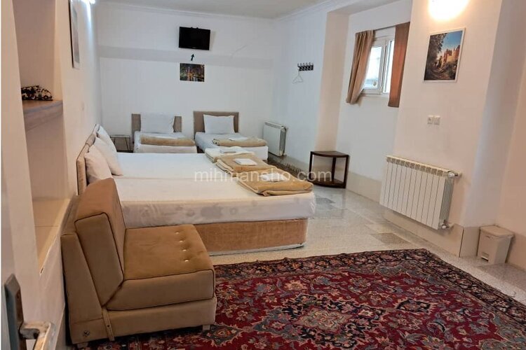 اتاق چهار تخت اقامتگاه سنتی در یزد