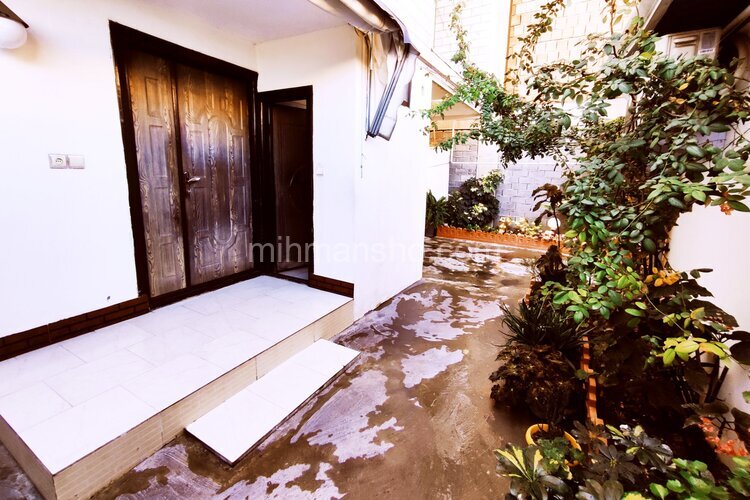 واحد دوخواب طبقه همکف در ویلا فریدون کنار