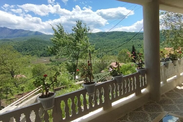 واحد تکخواب در طبقه اول ویلای رودبار