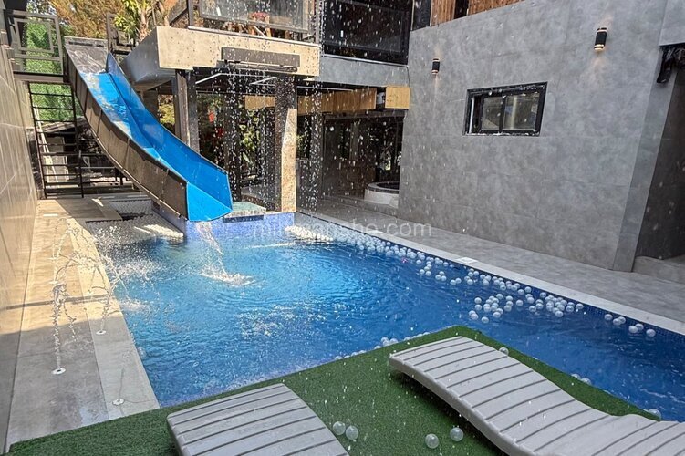 ویلا تریپلکس استخردار 8 خواب  سبز پارک آبی در سرخرود