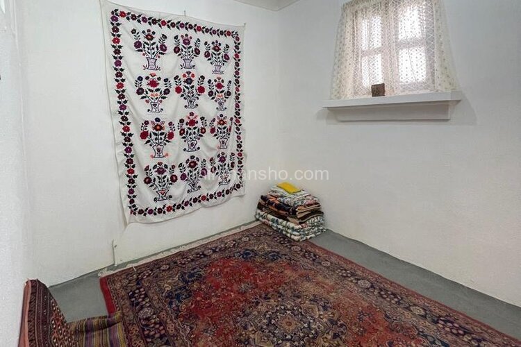 اتاق گل برگ در خانه تاریخی هاشمی مشهد