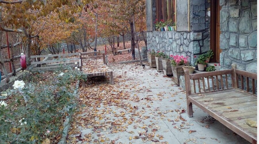 اتاق دراقامتگاه بومگردی در لواسان