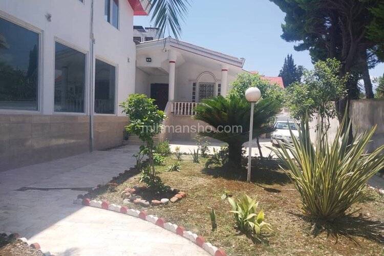 ویلا دوبلکس استخردار ساحلی سه خواب در چالوس