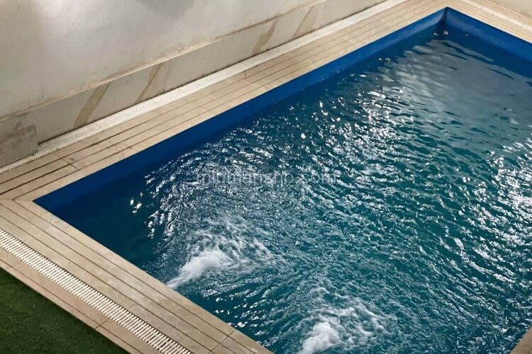 ویلا دوبلکس سه خواب استخردار رز سفید در چهارباغ