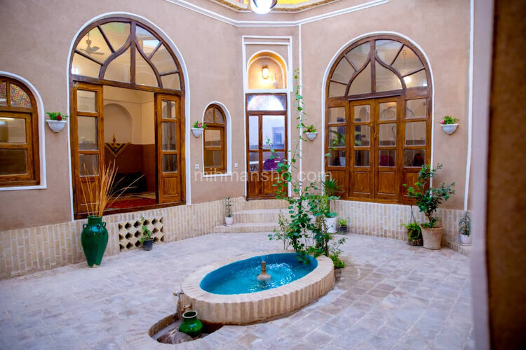 خانه ویلایی چهارخواب سنتی در یزد