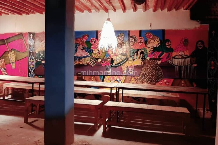 اتاق لور در اقامتگاه بومگردی در قشم