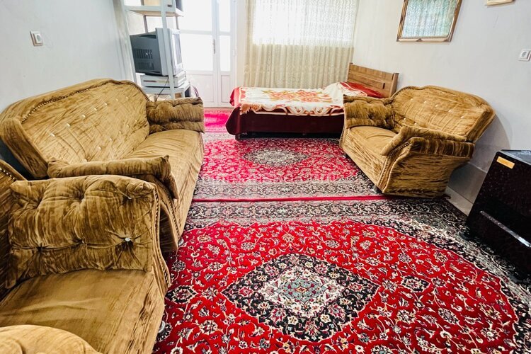 سوئیت واحد مبله در طبقه همکف ویلای رشت