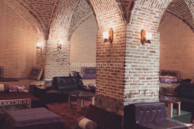 واحد مبله شاه نشین 2 در اقامتگاه بوم گردی در دلیجان