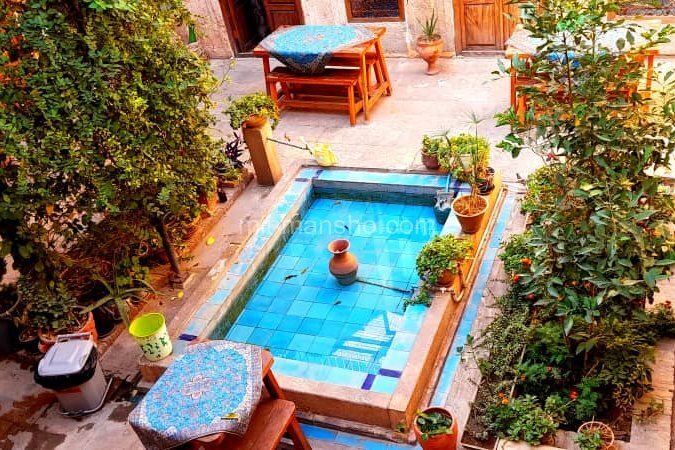 اتاق 1 در اقامتگاه بومگردی شیراز