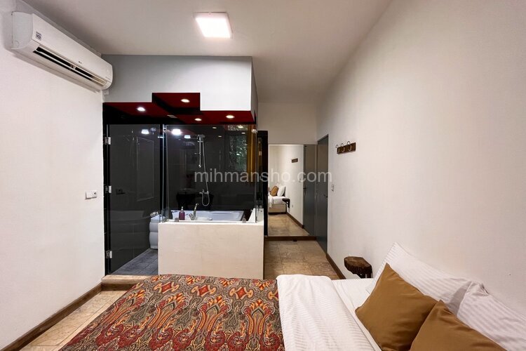 اتاق دو نفره خصوصی جکوزی در هاستل اصفهان