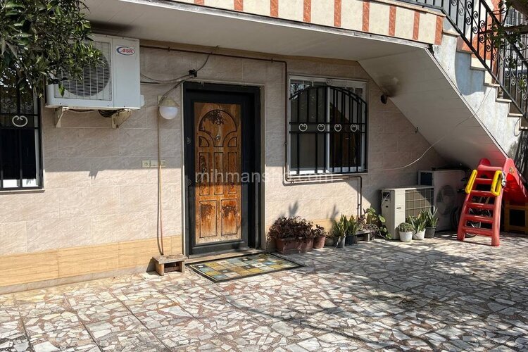 واحد تکخواب رفاه در طبقه همکف ویلا  در  بندرانزلی