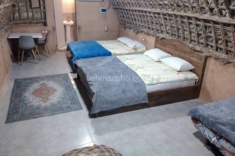 واحد مداد رنگی در اقامتگاه بومگردی هرمز