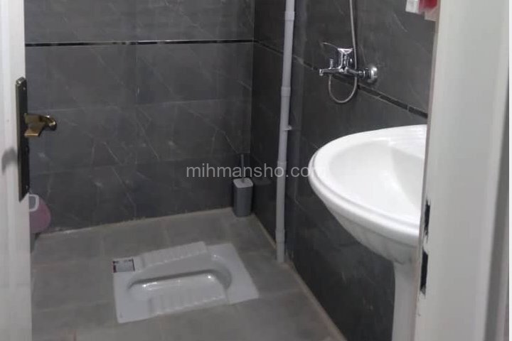 اتاق تک تخت در هتل شهریار