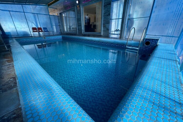 ویلا دو خواب جکوزی دار استخر آبگرم سرپوشیده در کردان