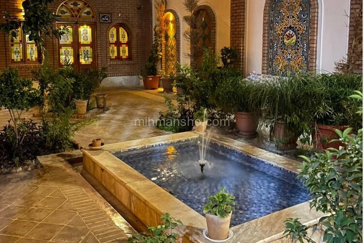 اتاق دو نفره با سرویس فرنگی در هتل تهران