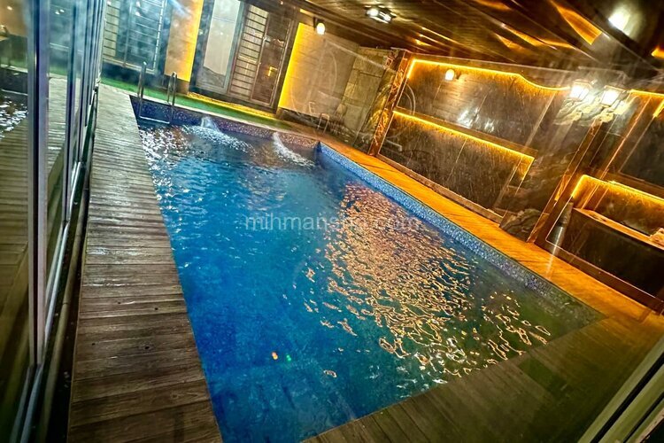 ویلا 2 خواب استخرسرپوشیده هاشامیر 3 در چهارباغ