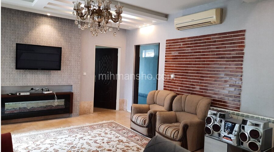 ویلا ساحلی استخردار در باغ اختصاصی رامسر