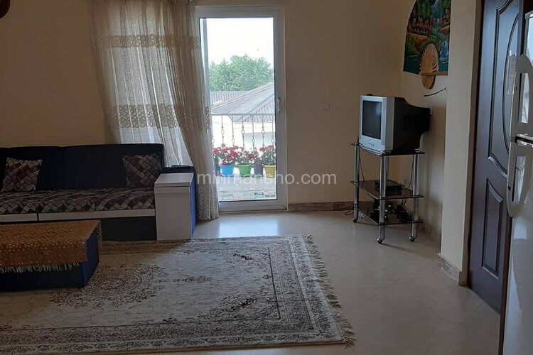 واحد تکخواب در طبقه دوم ویلای متل قو