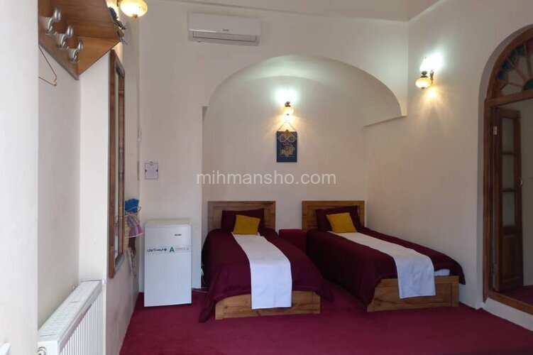 اتاق گوشواره در اقامتگاه بومگردی کرمان