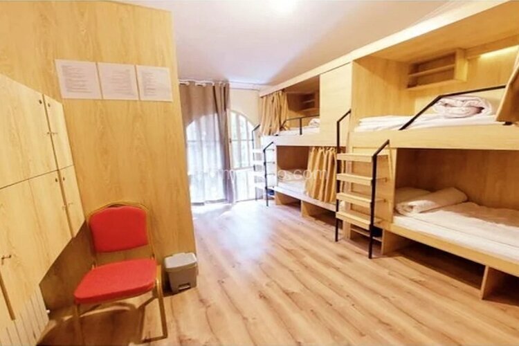 واحد 25 متری ویژه آقایان در هاستل تجریش