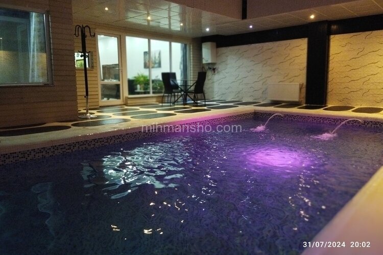 ویلا استخردار سرپوشیده آب گرم دوخواب لوکس در کردان | استخر سرپوشیده 