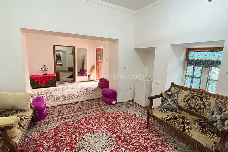 اتاق هخامنشیان در اقامتگاه بومگردی گلوگاه