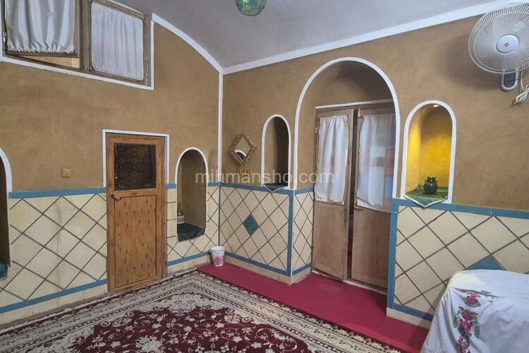 اتاق زمرد در اقامتگاه بوم گردی کاشان