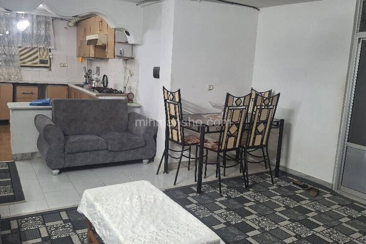 واحد مبله تک خواب اناتا در طبقه همکف ویلا لاهیجان