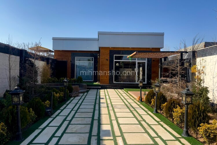 ویلا استخردار آبگرم سرپوشیده دوخواب لیلیوم در چهارباغ