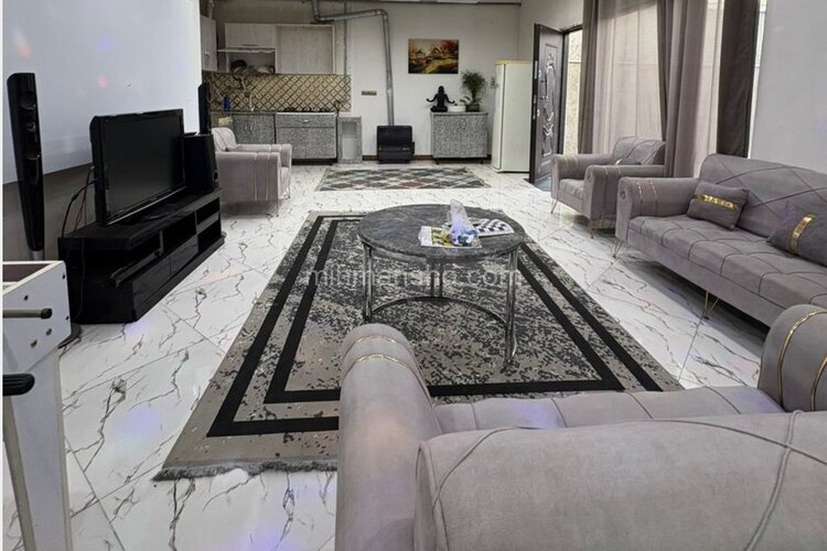 ویلا تکخواب استخردار افشار در چهارباغ