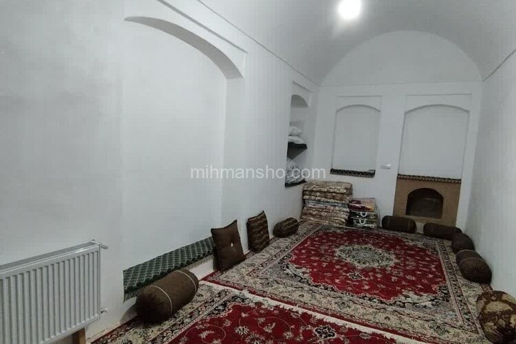 اتاق 24 متری بهاری در اقامتگاه بوم گردی ورزنه