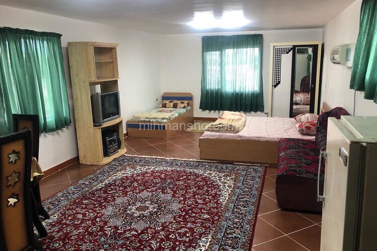 واحد در طبقه دوم ویلا در اسالم