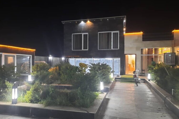 ویلا دوبلکس سه خواب استخردار مدرن در چهارباغ