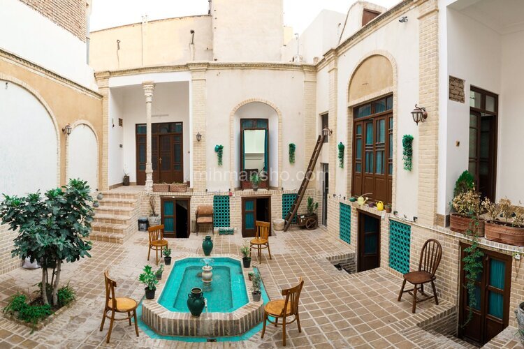 اتاق 3 در اقامتگاه بومگردی قم