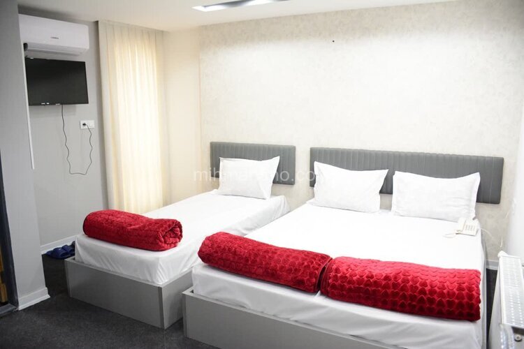 اتاق 3 تخته 3 در هتل مشهد