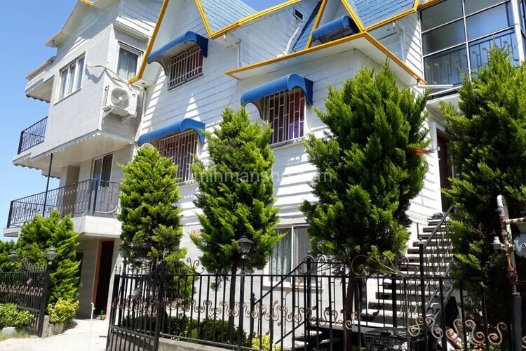 واحد در طبقه دوم ویلا بندر انزلی