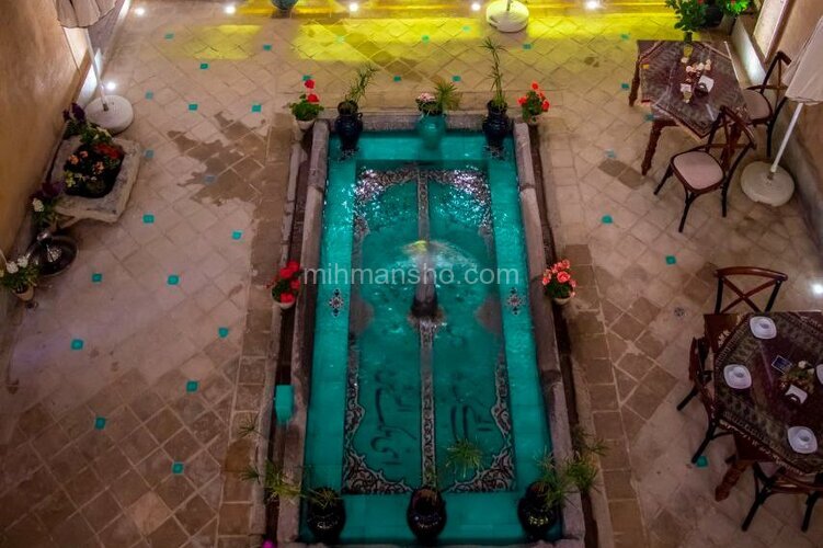 اتاق استاد حسن کسایی در اقامتگاه بومگردی اصفهان