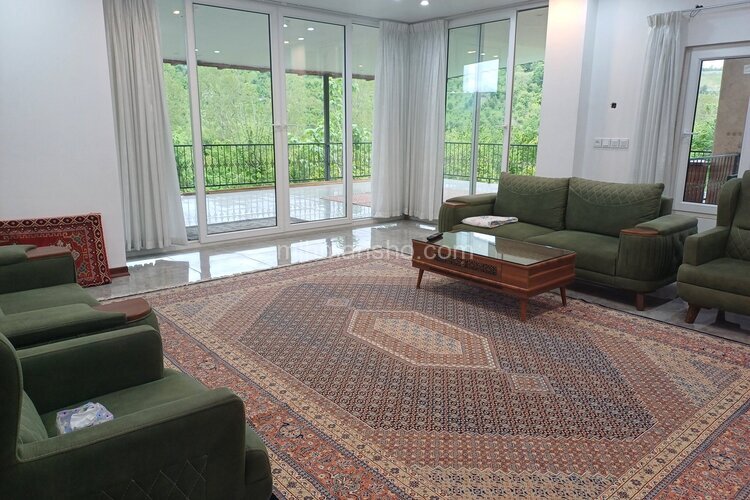 واحد تکخواب چهره در طبقه اول ویلای بابل