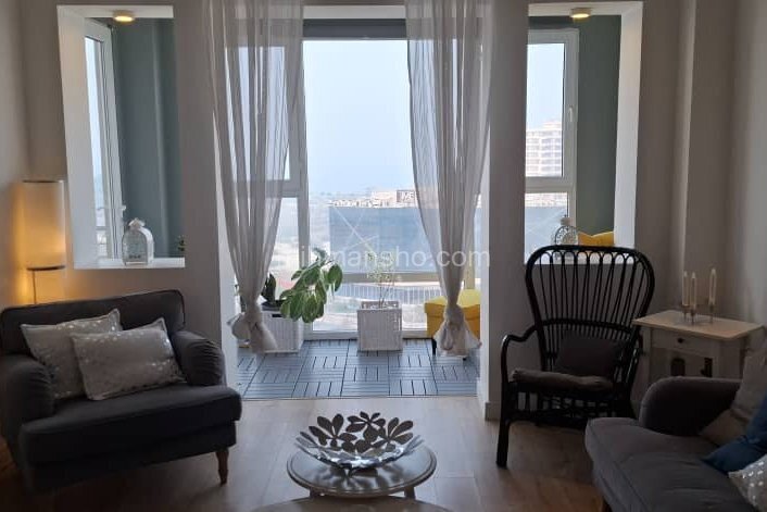 آپارتمان مبله دوخواب برج دید دریا اکواریومی در کیش